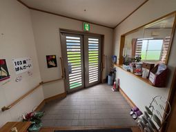 明るいエントランス  