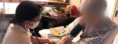 健康チェックを受ける居室