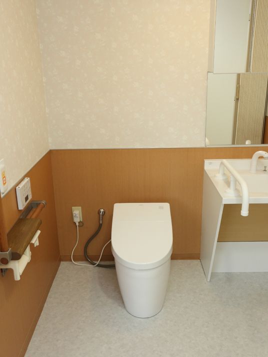 バリアフリーなトイレ空間