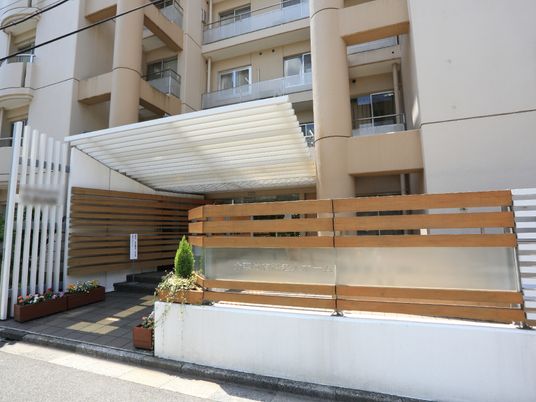 清潔感のあるエントランス