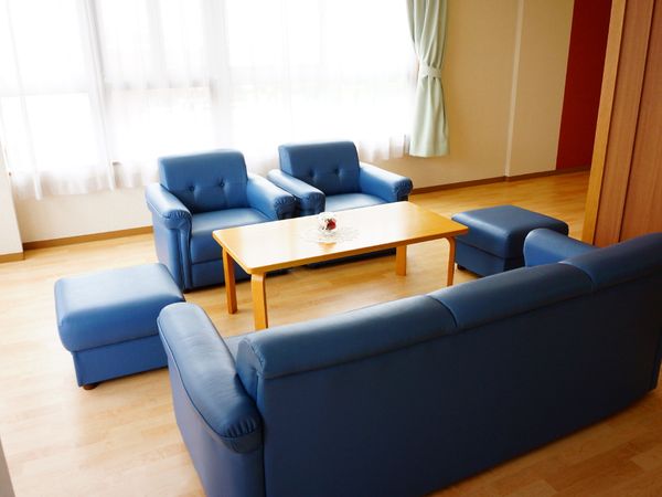 明るい休憩室の様子