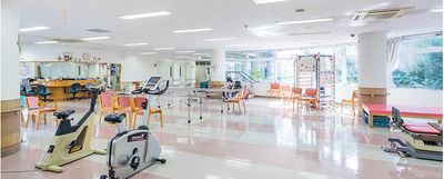 明るい機能訓練室