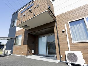 建物の正面玄関