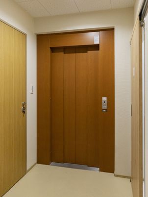 安全な乗降が可能なエレベーター