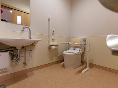 バリアフリーのトイレ空間