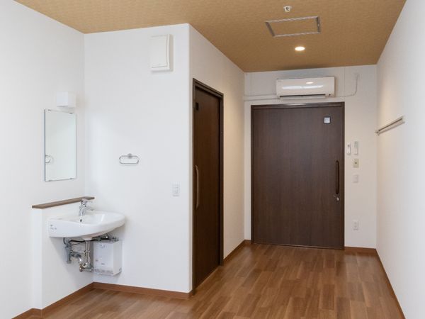 清潔感のある居室の一角