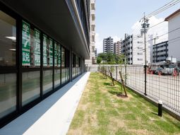 緑豊かな庭の延長