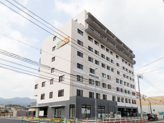 新築そうな建物の外観
