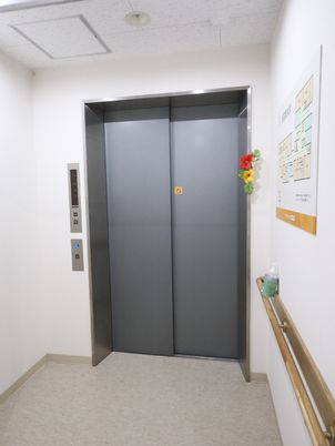 居室の清潔なエレベーター