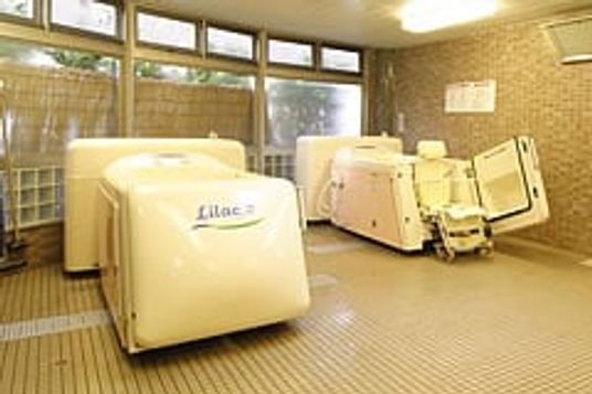 最新機器が並ぶ浴室