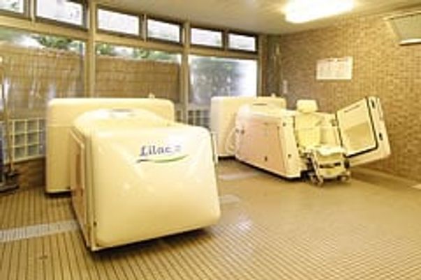 最新機器が並ぶ浴室