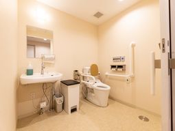 バリアフリー対応のトイレ