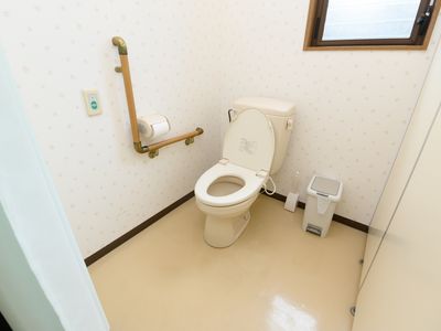 手すり付きトイレ空間