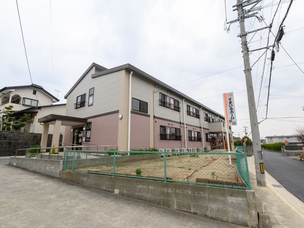 清潔感のある建物の外観