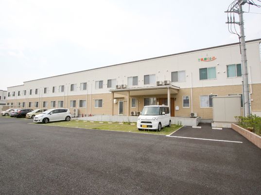 施設の外観全体