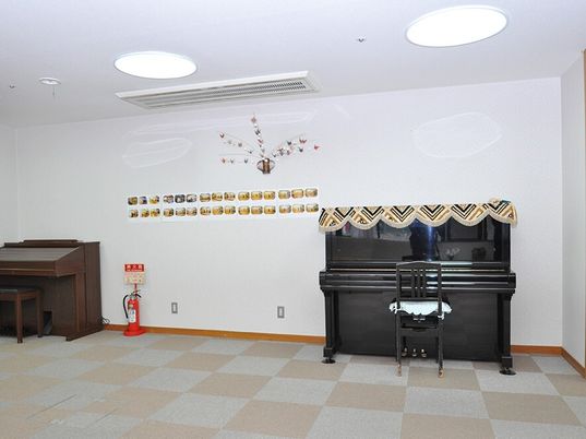 ピアノのある多目的室