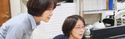 職員が作業するオフィス