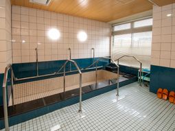 清潔な浴室設備