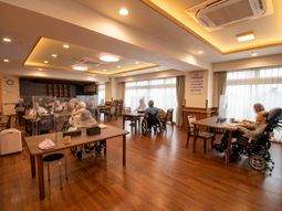 居心地の良い広い食堂
