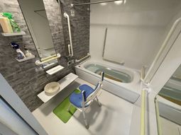 介護用設備の浴室