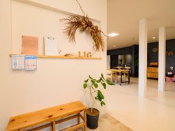 明るいエントランス