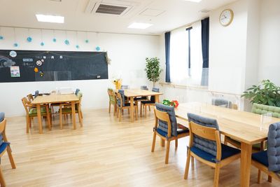清潔なダイニングルーム