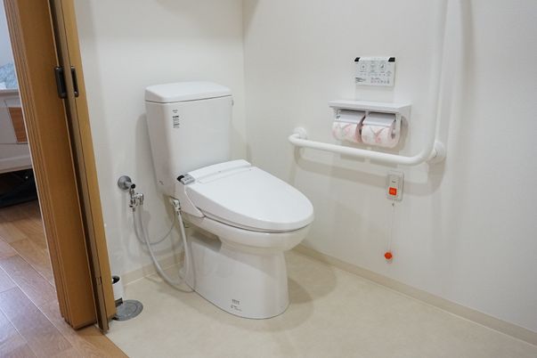 手すり付きトイレの様子