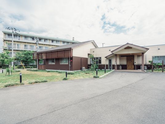 広々とした施設のエントランス