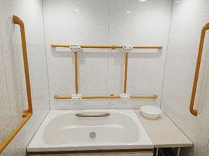 手すり付き洗面台  