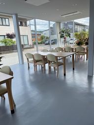 明るいダイニングスペース