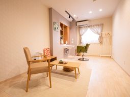 明るく清潔な居室