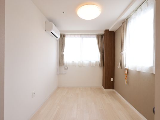 シンプルな清潔な居室