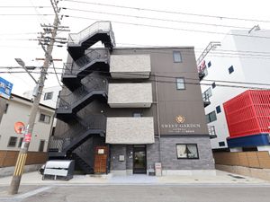 モダンな建物の外観