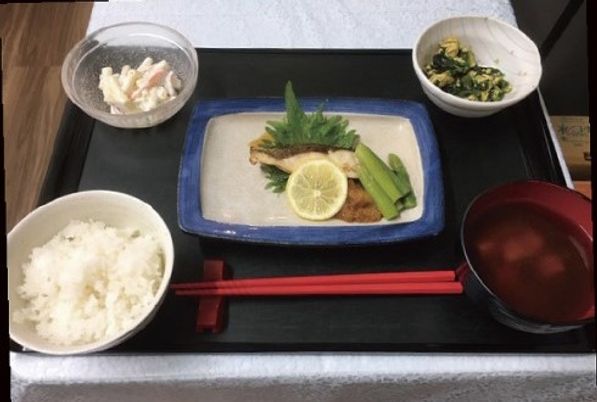 和食の盛り付け例