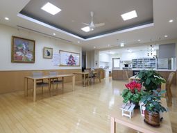 清潔感ある広々ダイニング