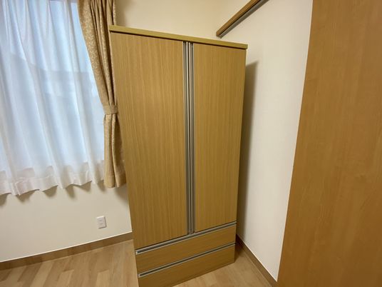 温かみのある居室のクローゼット