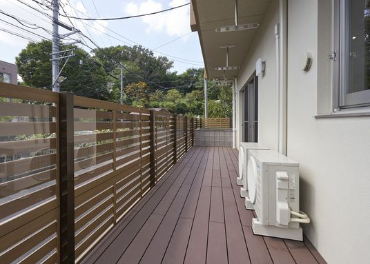 開放的なテラス