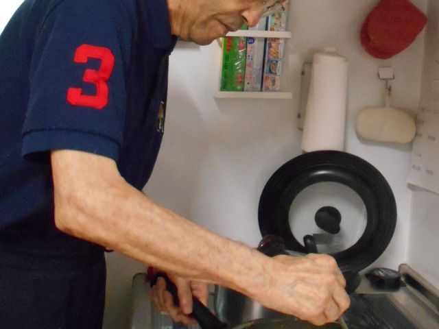 料理活動をサポートする職場 キッチン 自立支援を重視し、入居者の自炊活動を支えるやりがいのある仕事環境を提供しています。