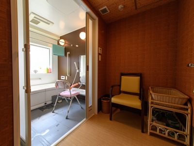 快適な居室の浴室入口