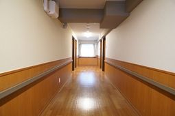 温かみのある廊下