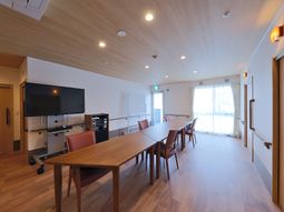 明るい多目的スペース