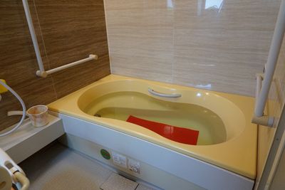 バリアフリー対応の浴室