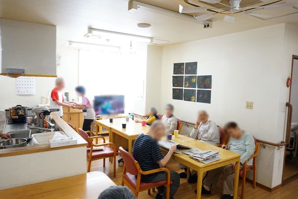 共有ダイニングの風景