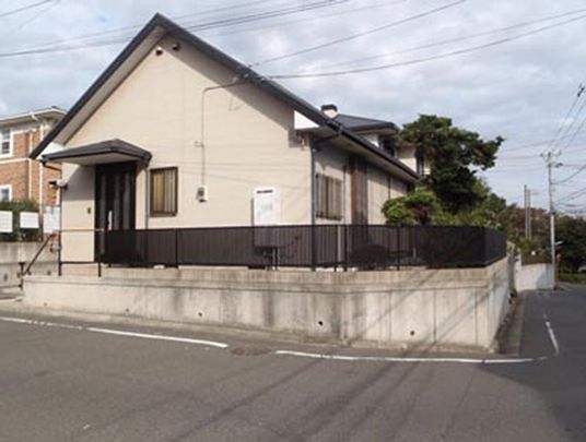 落ち着いた外観