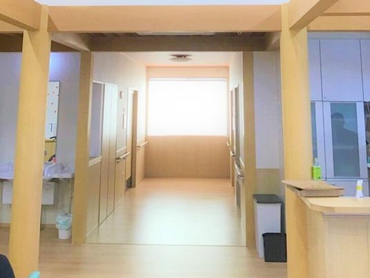 明るい廊下  