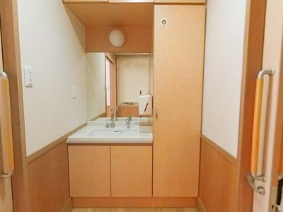 手入れされた洗面スペース