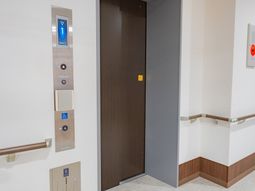 バリアフリーエレベーター設備