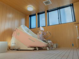 浴室のリフト機器