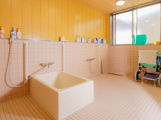 清潔な浴室設備