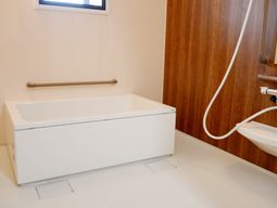 清潔な浴室設備